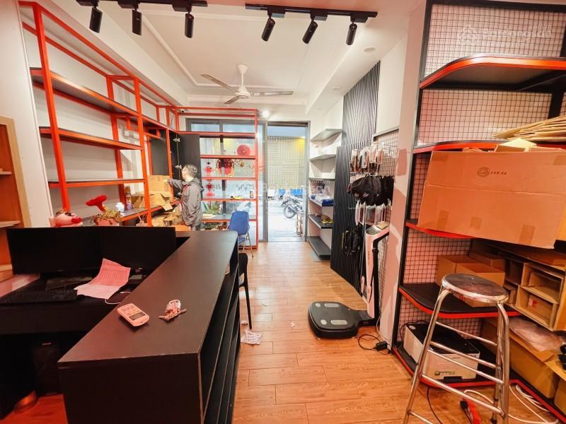 Mặt tiền đường nhựa 8m, 3 ô tô tránh, lữ gia quận 11, 60m2/54, ngang 4,5m