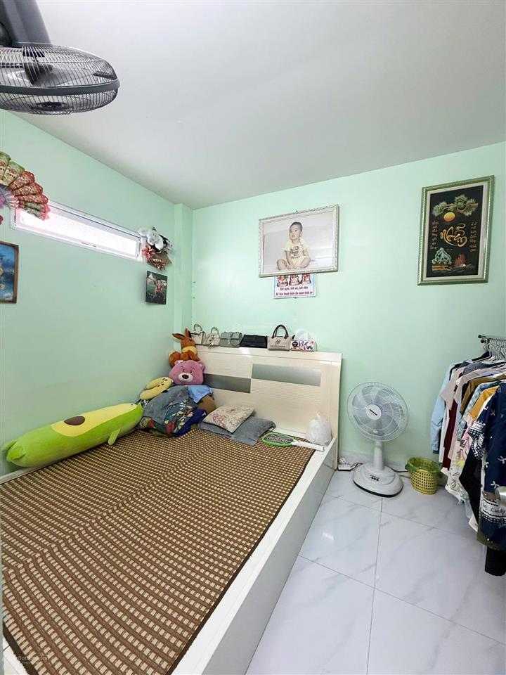 Sư vạn hạnh quận 10, ngay vạn hạnh mall, 3 tầng 3pn, trước nhà 3m. giá chốt 4.5 tỷ