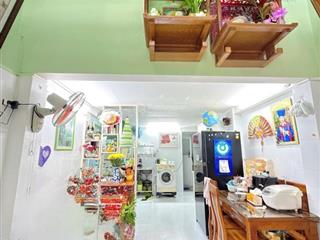 Sư vạn hạnh quận 10, ngay vạn hạnh mall, 3 tầng 3pn, trước nhà 3m. giá chốt 4.5 tỷ