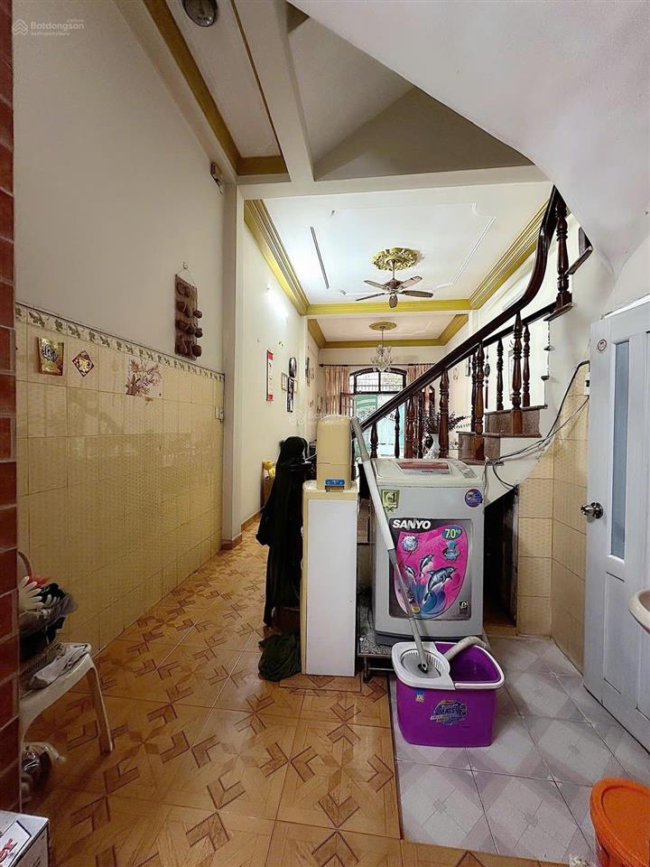 Lữ gia, quận 11 cạnh quận 10  hẻm 5m ô tô ngủ trong nhà, cách mt 20m, 64m2
