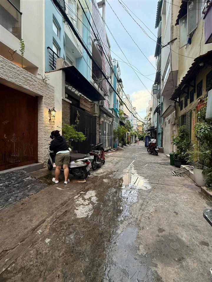 Thành thái quận 10, hẻm ô tô 5m, cách mt 20m, dt gần 80m² ngang 4m