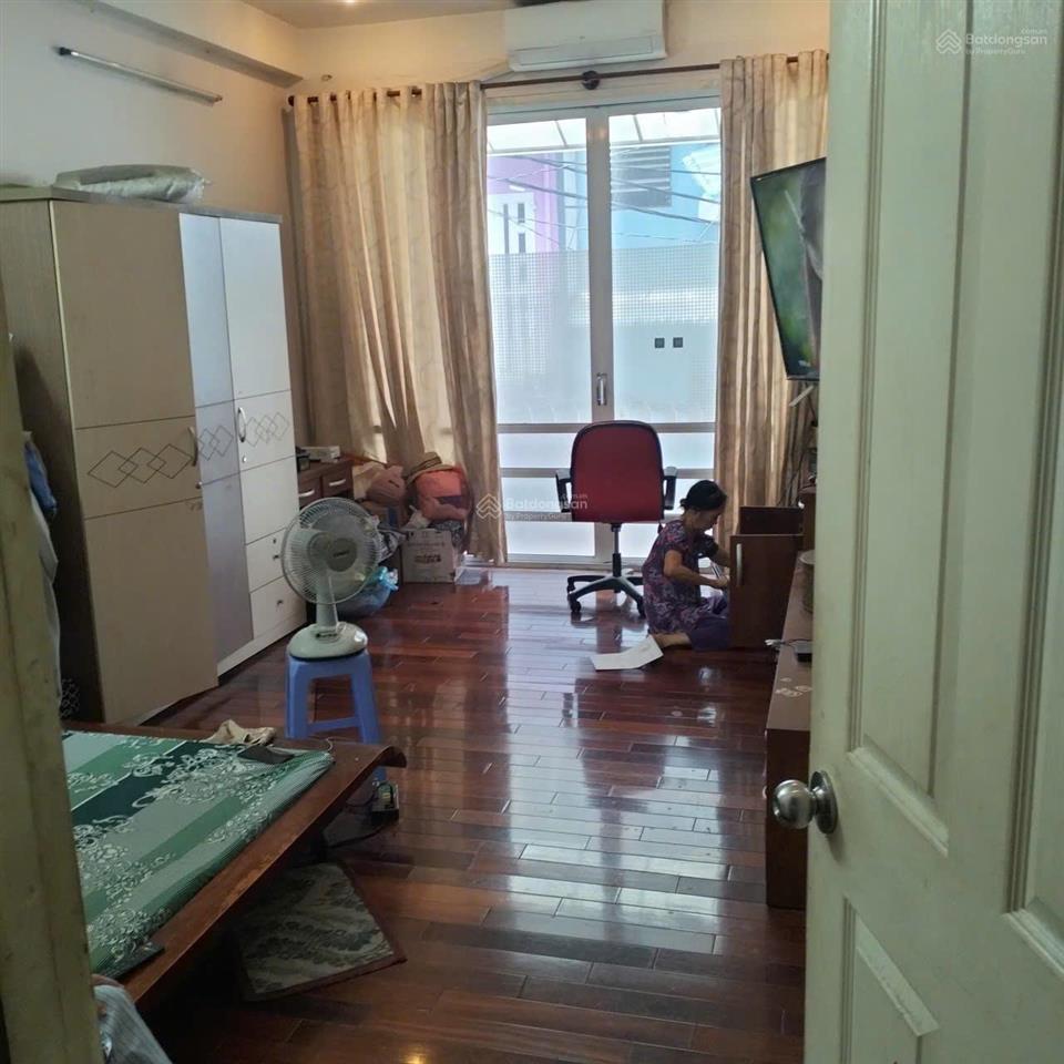 Thành thái quận 10, hẻm ô tô 5m, cách mt 20m, dt gần 80m² ngang 4m