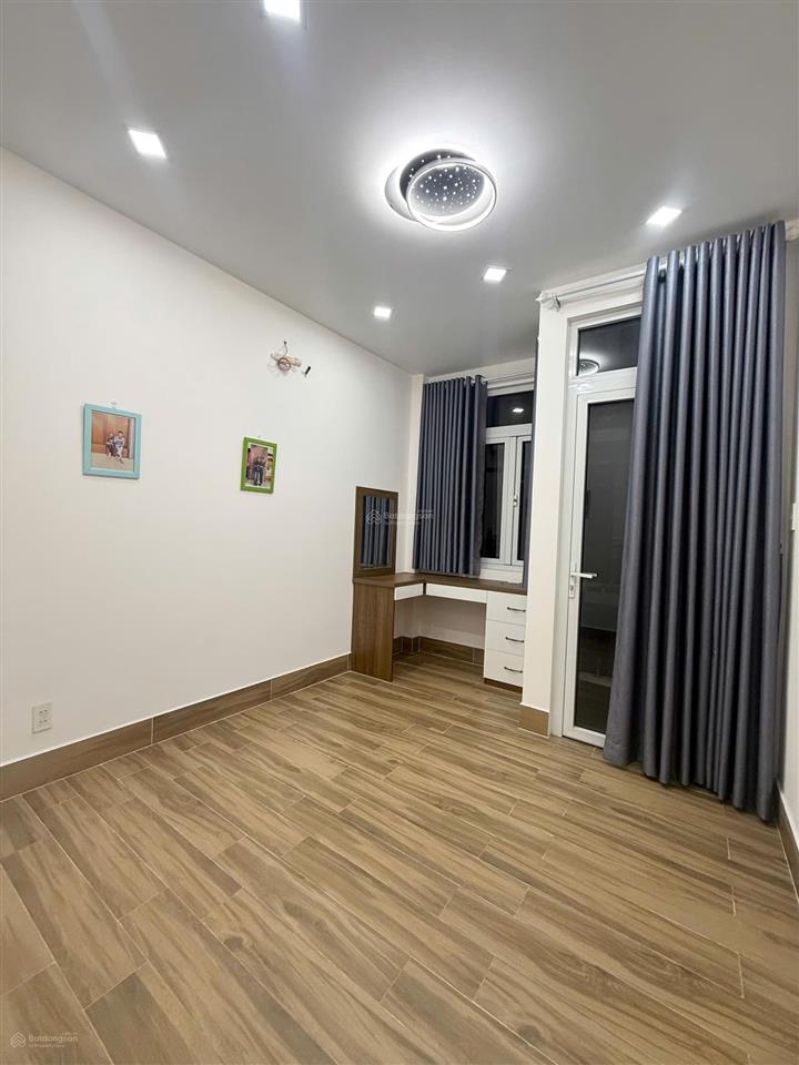 Hạ 1,4 tỷ  dương bá trạc quận 8, cách q1 800m  hẻm 5m dt 46m2 4 tầng