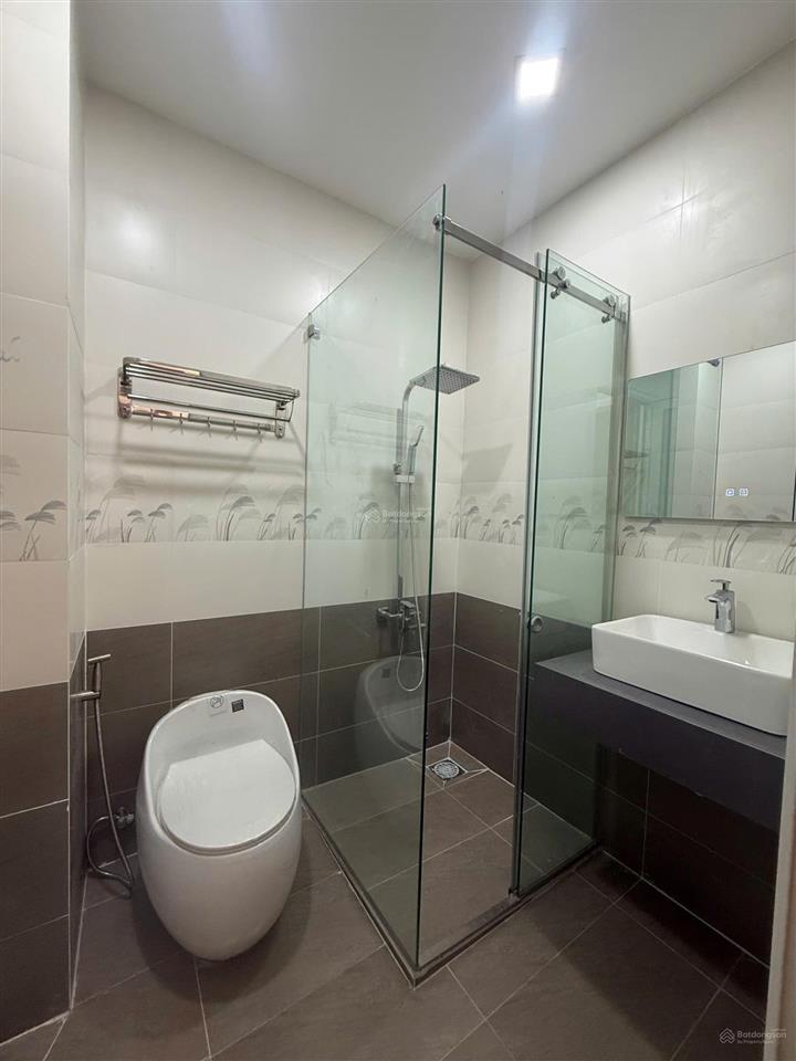 Hạ 1,4 tỷ  dương bá trạc quận 8, cách q1 800m  hẻm 5m dt 46m2 4 tầng