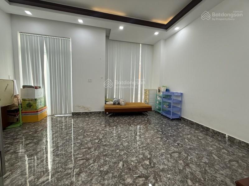 Mặt tiền kinh doanh, trước nhà 10m, dt 185m2, nguyễn trãi quận 1