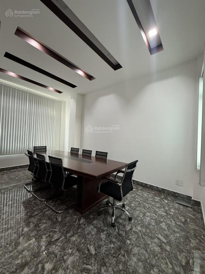 Mặt tiền kinh doanh, trước nhà 10m, dt 185m2, nguyễn trãi quận 1