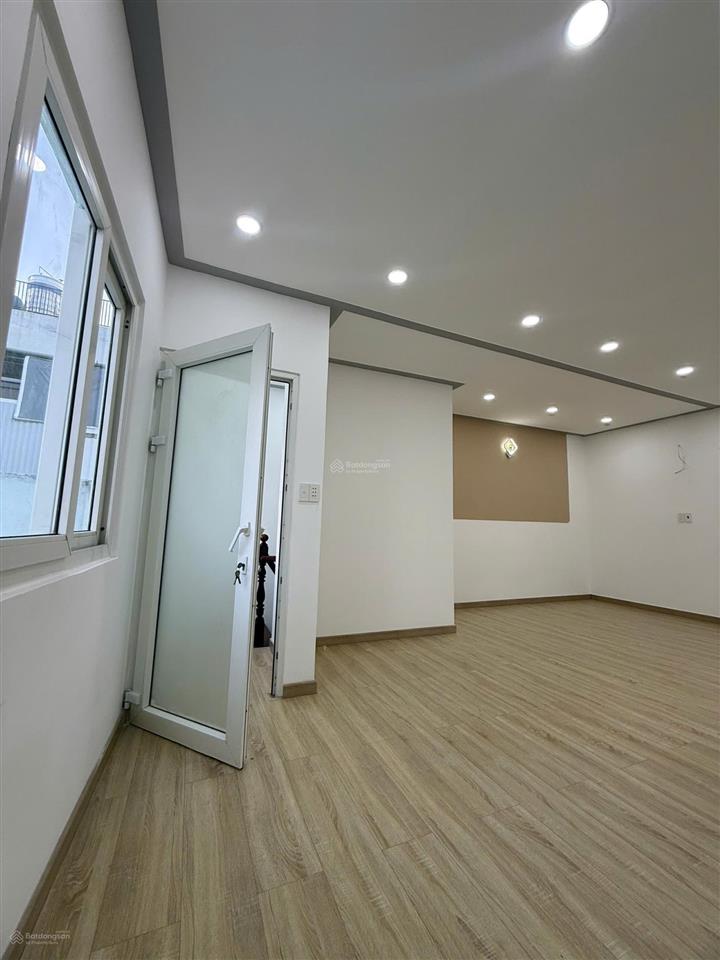 Phường chánh hưng, quận 8, gần cầu phạm hùng sát q5, dt 42m2 3 tầng 3pn