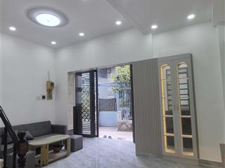 Phường chánh hưng, quận 8, gần cầu phạm hùng sát q5, dt 42m2 3 tầng 3pn