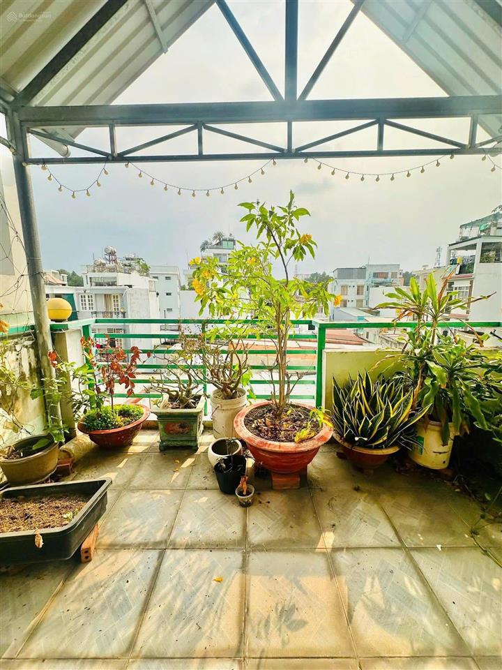 Hòa bình, quận 11, gần đầm sen, dt 56m2 (4x14), 4 tầng, giảm sâu chỉ 6,5 tỷ