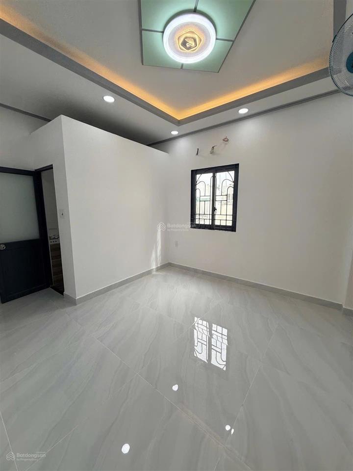 Ngay cầu vượt 3/2 cây gõ, về đhyd 5 phút, hẻm ô tô 5m, dt 51m2 (4.3x12m)
