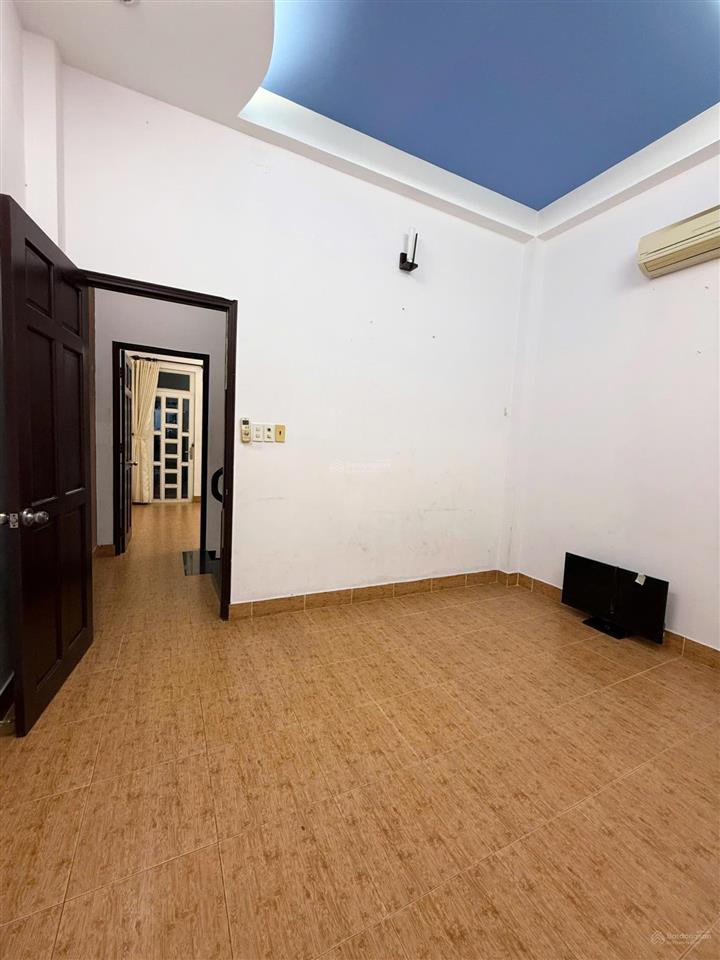 Thuê nhà nguyên căn hoặc cố nhà, dt 91m2 hẻm ô tô  âu dương lân p3 quận 8