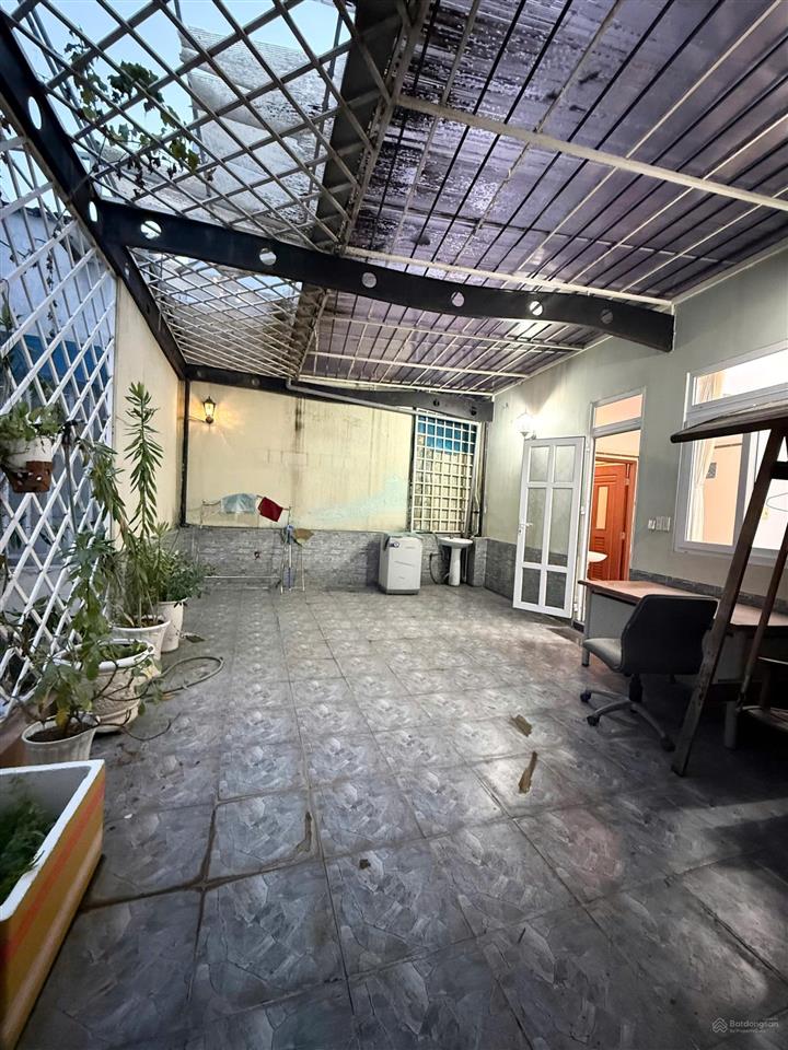 Thuê nhà nguyên căn hoặc cố nhà, dt 91m2 hẻm ô tô  âu dương lân p3 quận 8