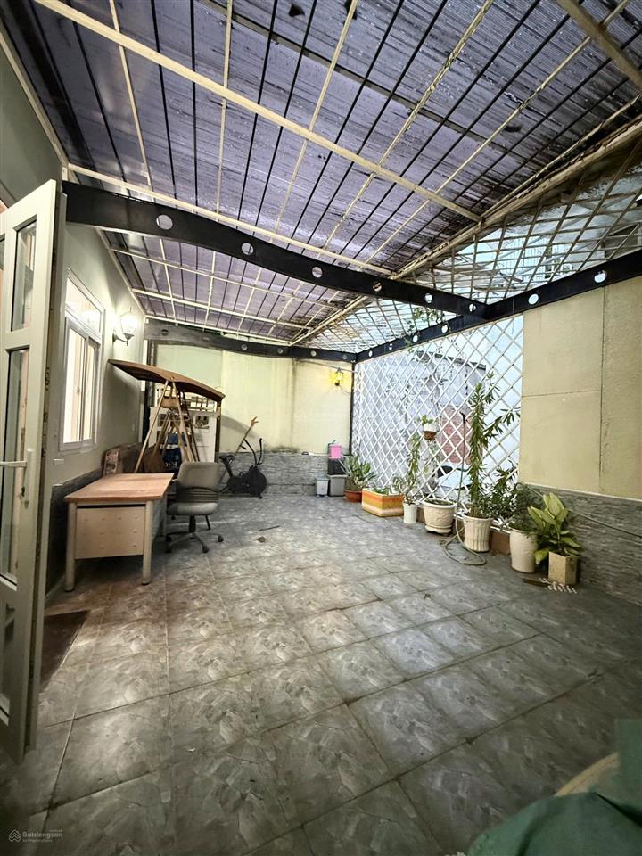 Thuê nhà nguyên căn hoặc cố nhà, dt 91m2 hẻm ô tô  âu dương lân p3 quận 8