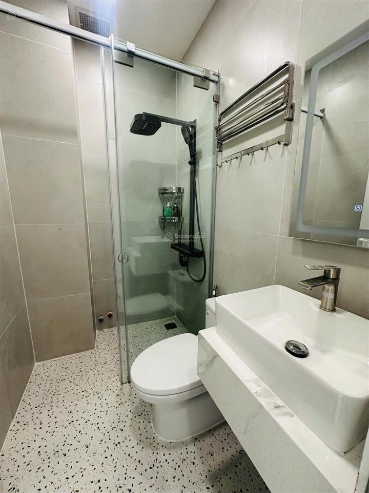 Lê hồng phong, 3/2 quận 10  hẻm ô tô thông. dt 46m2 4 tầng. chỉ 11t hơn xíu.