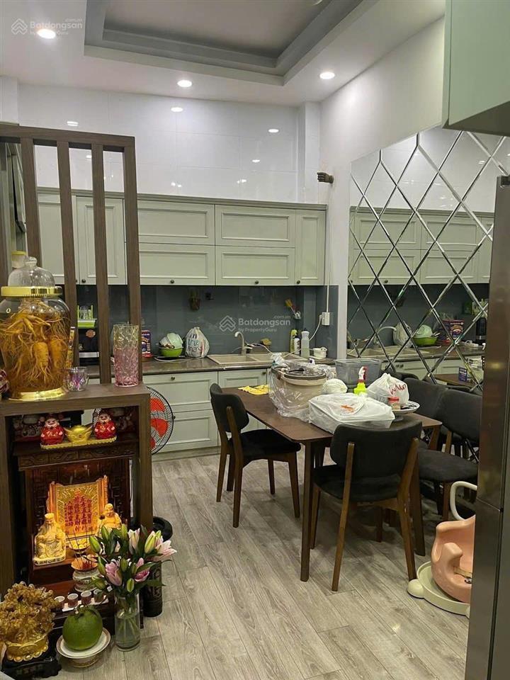 Ngô gia tự quận 10, dt 41m2 4 tầng 5pn, tặng full nội thất, cách mt 30m