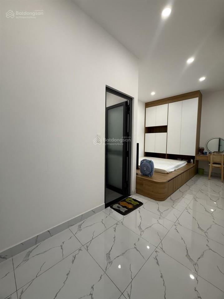 Cho thuê biệt thự mini, huỳnh tấn phát q7 dt 118m2 ngang 8.4m. giá 25tr/tháng.