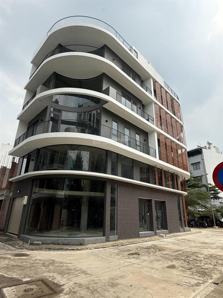 Cho thuê dài hạn tòa nhà 6 tầng làm vp, phòng mạch dt 55m2. giá thuê 25tr/th