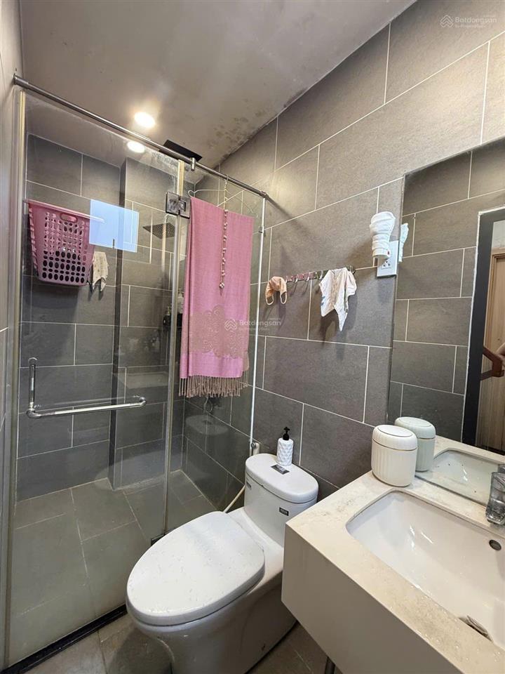 Giảm sâu 5.5t, hẻm xe hơi, ông ích khiêm quận 11, 40m2 4 tầng mới tinh.