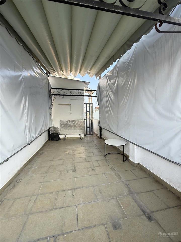 Giảm sâu 5.5t, hẻm xe hơi, ông ích khiêm quận 11, 40m2 4 tầng mới tinh.