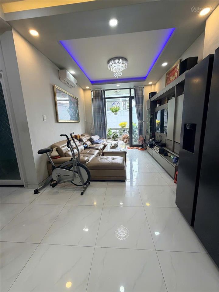 Chung cư hùng vương, ngay đh y dược, dt 60m2 2pn giá chỉ 3,2 tỷ tl