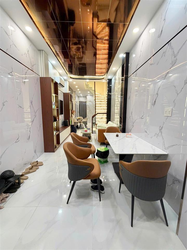 Bán nhà mai xuân thưởng giáp quận 5, dt 42m2 5 tầng 6pn. hẻm nhựa 7m thông