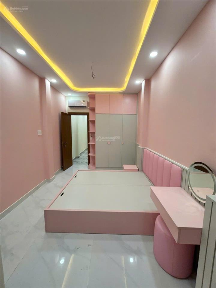 Bán nhà mai xuân thưởng giáp quận 5, dt 42m2 5 tầng 6pn. hẻm nhựa 7m thông
