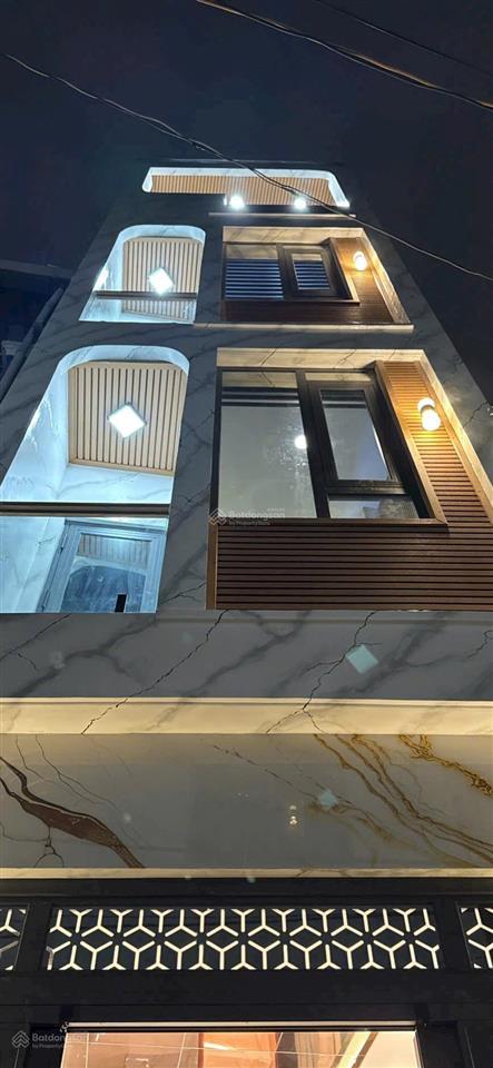 Bán nhà mai xuân thưởng giáp quận 5, dt 42m2 5 tầng 6pn. hẻm nhựa 7m thông