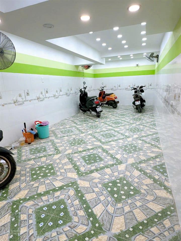 Căn hộ dịch vụ có nội thất, âu dương lân p3 q8, hẻm xe hơi giá 5.8tr/th