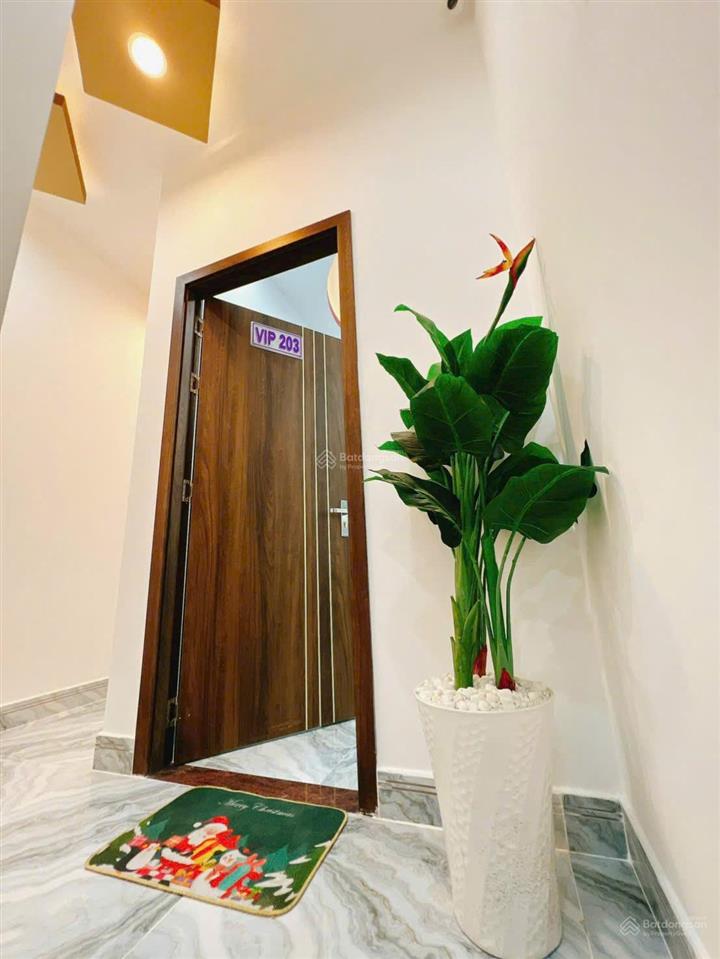Căn hộ dịch vụ có nội thất, âu dương lân p3 q8, hẻm xe hơi giá 5.8tr/th