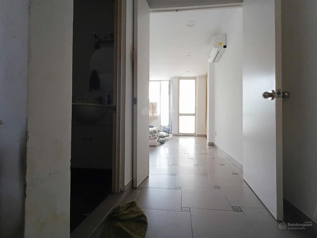 Nguyễn trãi, quận 1, ngay bộ công an, hẻm 5m dt 52m2 ngang 4.3m, 5 tầng.