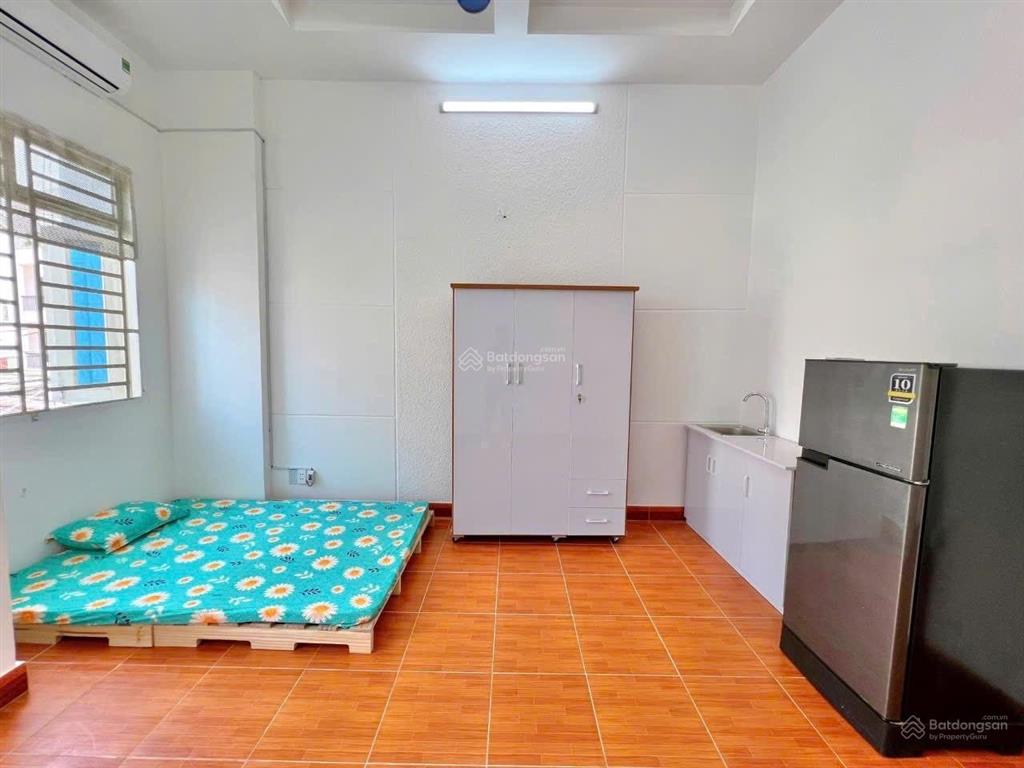 Nguyễn trãi, quận 1, ngay bộ công an, hẻm 5m dt 52m2 ngang 4.3m, 5 tầng.
