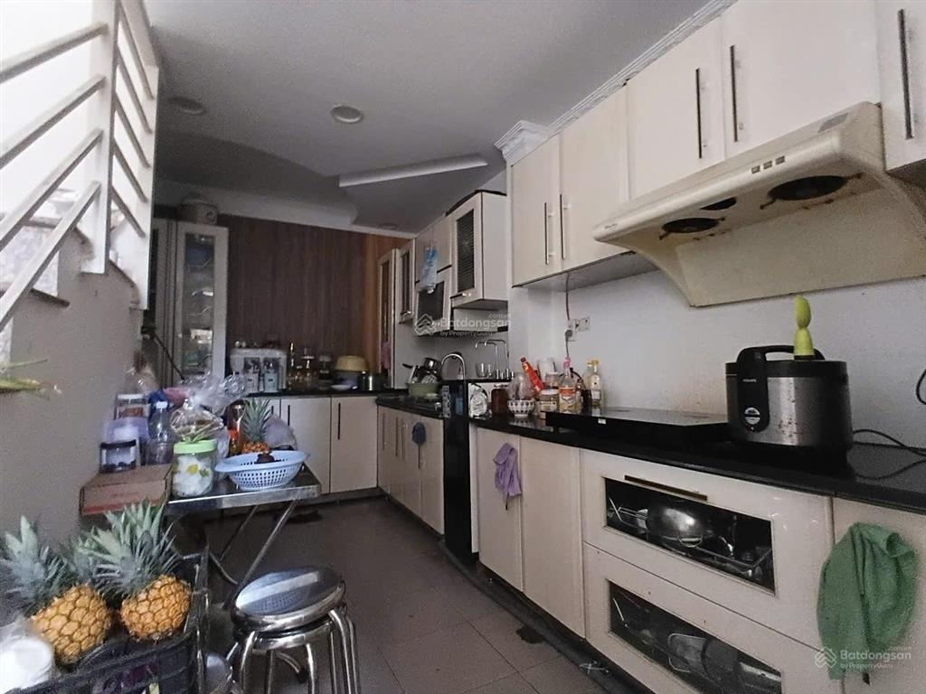 Nguyễn trãi, quận 1, ngay bộ công an, hẻm 5m dt 52m2 ngang 4.3m, 5 tầng.
