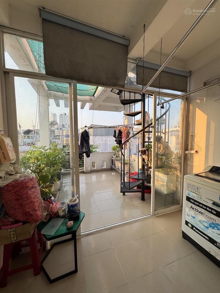 Ngô quyền quận 10, hẻm xe tải vi vu, 30m2 5 tầng giảm còn 6 tỷ hơn.