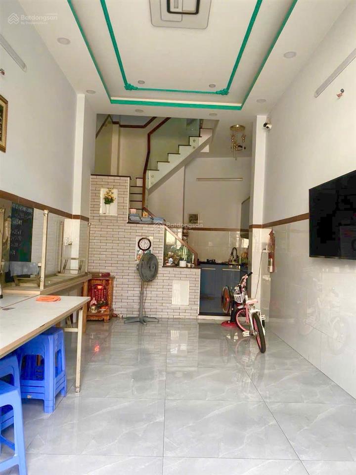 Hẻm 5m, ô tô 7 chỗ thông  hồng bàng giáp quận 5  4 tầng giá 6 đồng lẻ.