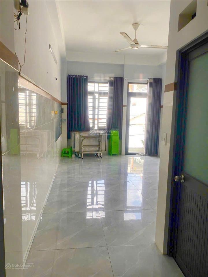 Hẻm 5m, ô tô 7 chỗ thông  hồng bàng giáp quận 5  4 tầng giá 6 đồng lẻ.