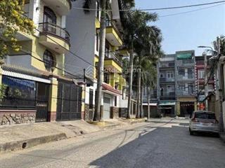 Mặt tiền đường số 10m khu bình phú quận 6  72m2 tiện xây 5 tầng.