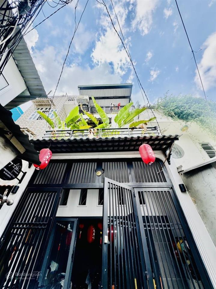 Giá 5 đồng lẻ  dương bá trạc quận 8 sát q1, dt 44m2 (4x11) 3 tầng 4pn.