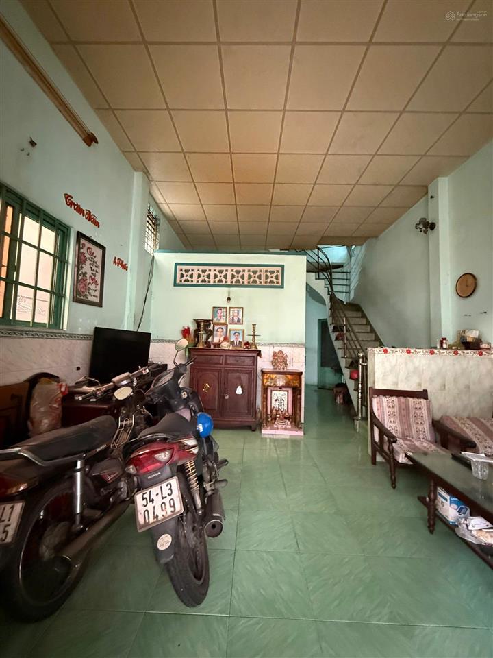 Chỉ 7 tỷ hơn giá đầu tư  giáp quận 5, dt 121m2 ngang gần 10m hẻm 5m ô tô 7 chỗ tới nhà
