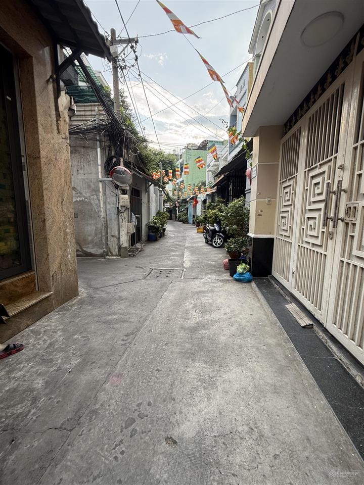 Dương bá trạc quận 8, hẻm 4m. dt 61m2 ngang 4.1m 4 tầng 5pn