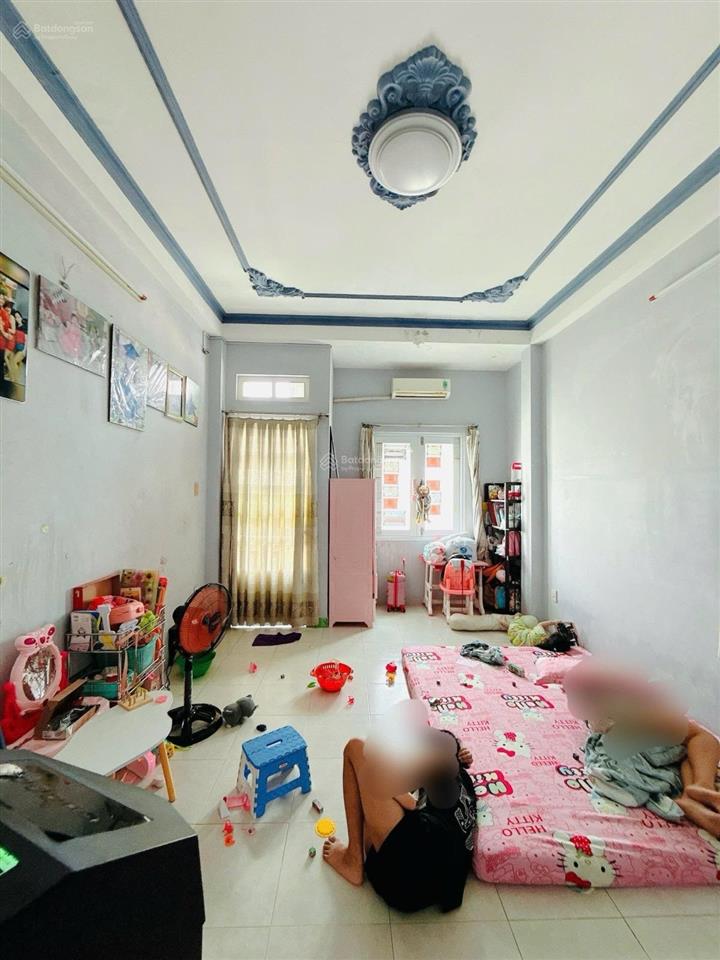 Dương bá trạc quận 8, hẻm 4m. dt 61m2 ngang 4.1m 4 tầng 5pn
