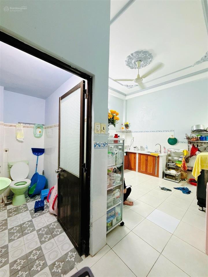 Dương bá trạc quận 8, hẻm 4m. dt 61m2 ngang 4.1m 4 tầng 5pn