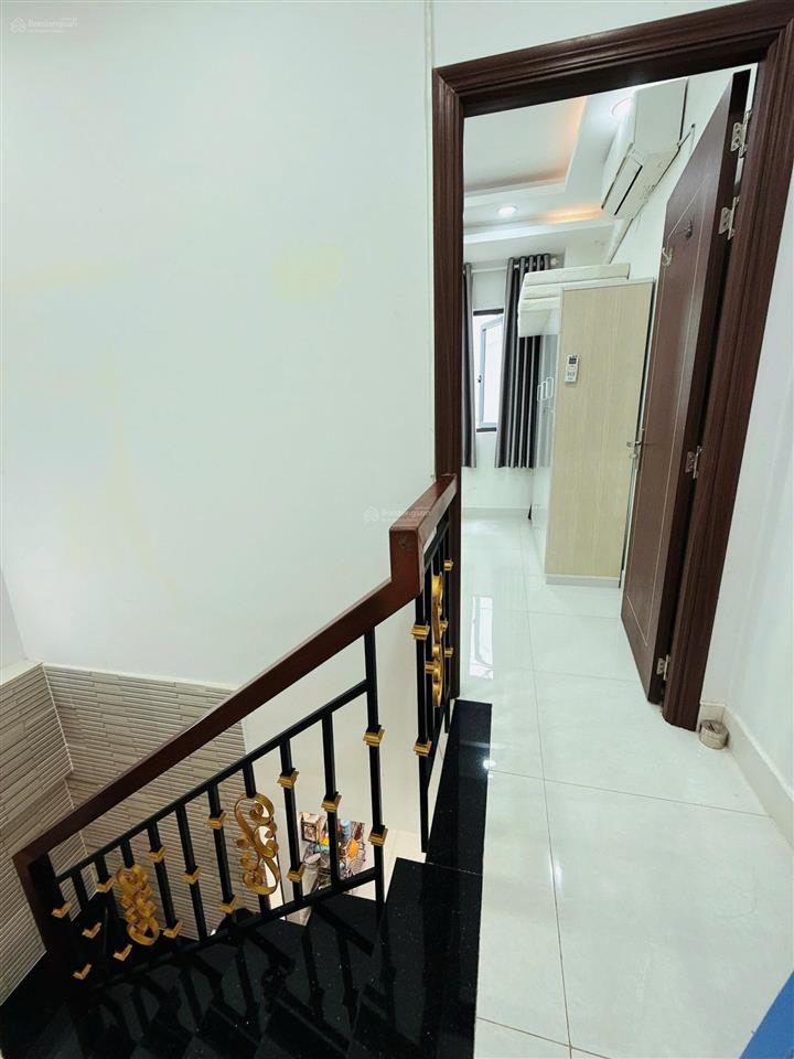 Dương bá trạc quận 8 sát q1  dt 33m2 2 tầng mới ở ngay. chỉ 4.18t tl