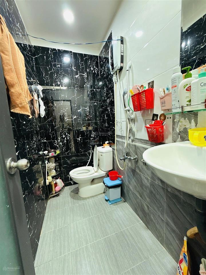 Dương bá trạc quận 8 sát q1  dt 33m2 2 tầng mới ở ngay. chỉ 4.18t tl