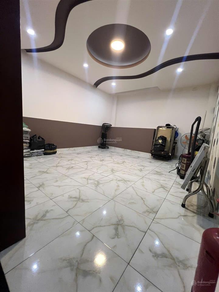 Chỉ hơn 7 tỷ sở hữu ngay. lạc long quân (cư xá phú thọ) quận 11, dt 53m2 5 tầng.