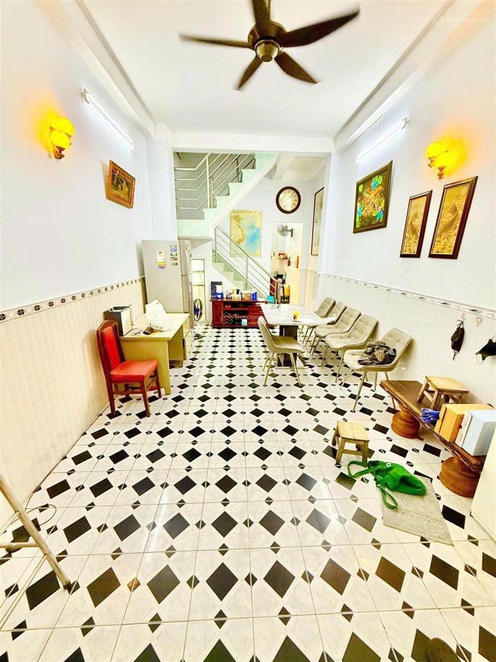 Cư xá nguyễn cảnh chân q1  giảm 20%, dt 45m2 (3.6x12.6).