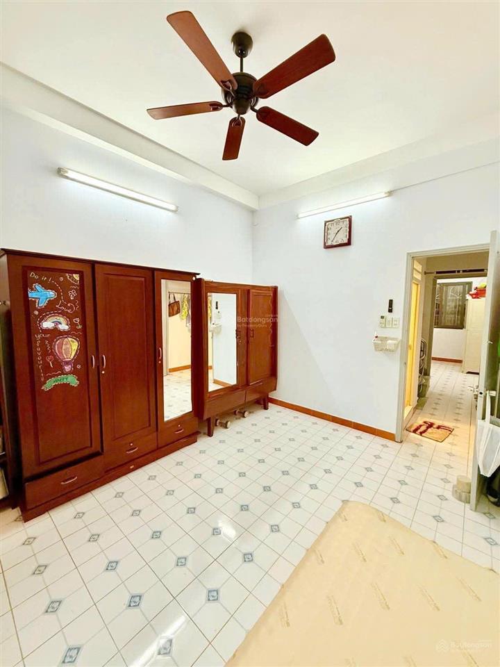 Cư xá nguyễn cảnh chân q1  giảm 20%, dt 45m2 (3.6x12.6).