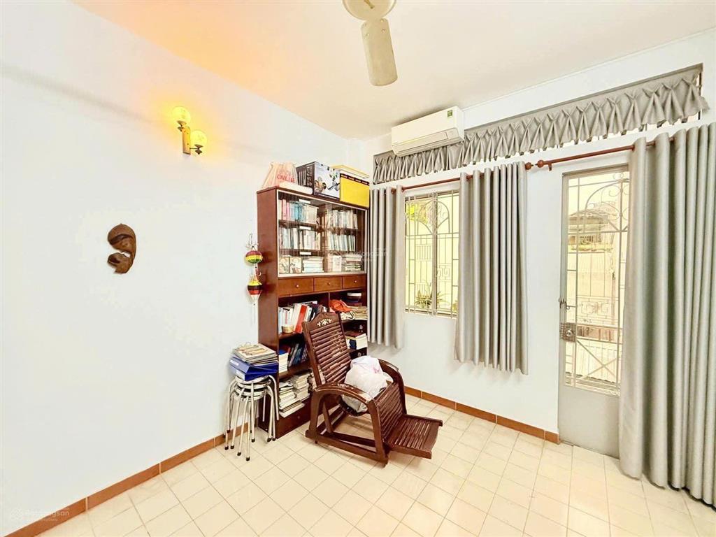 Cư xá nguyễn cảnh chân q1  giảm 20%, dt 45m2 (3.6x12.6).