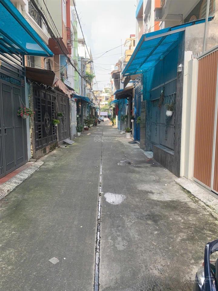 Quận 11 gần uỷ ban quận, hẻm 5m ô tô đỗ cửa, 42m2 ngang gần 4m. chỉ 5đ lẻ nhỏ