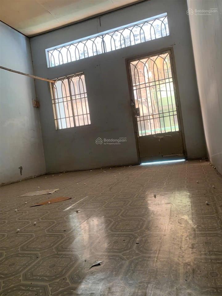 Quận 11 gần uỷ ban quận, hẻm 5m ô tô đỗ cửa, 42m2 ngang gần 4m. chỉ 5đ lẻ nhỏ