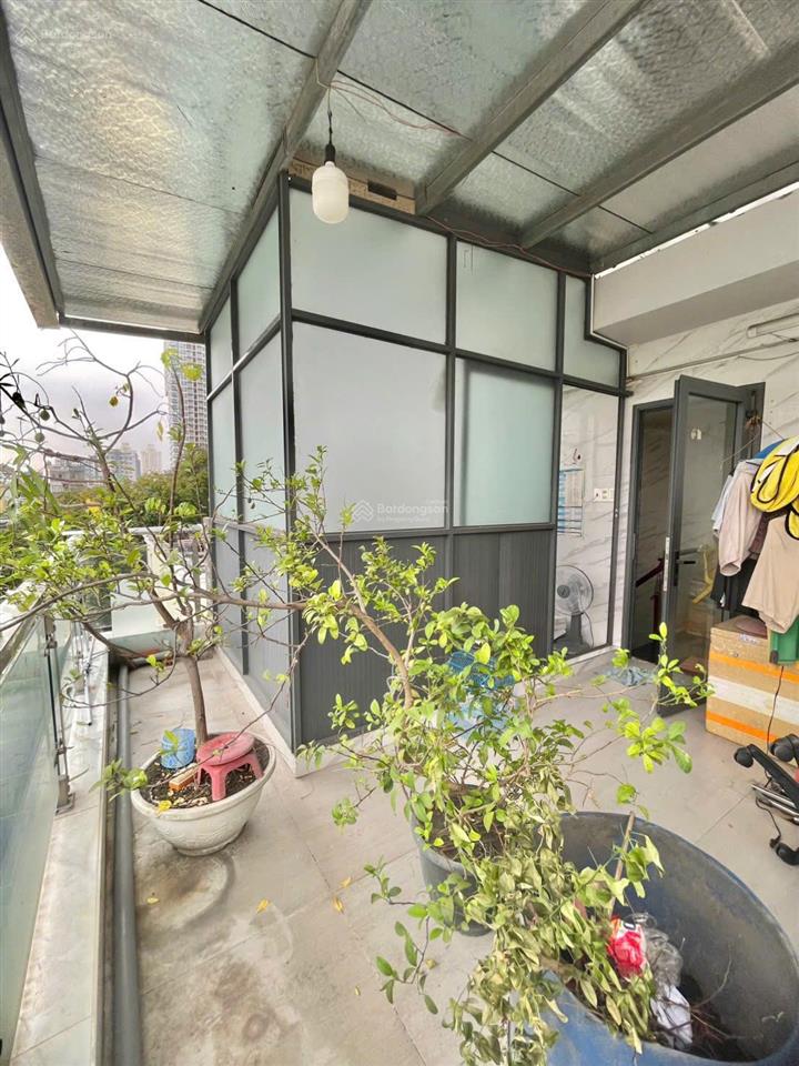 Lý thường kiệt, quận 10, hẻm 7m, nhà 5 tầng 3pn, 5 đồng lẻ nhỏ.
